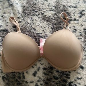 Victoria’s Secret Push-up bra